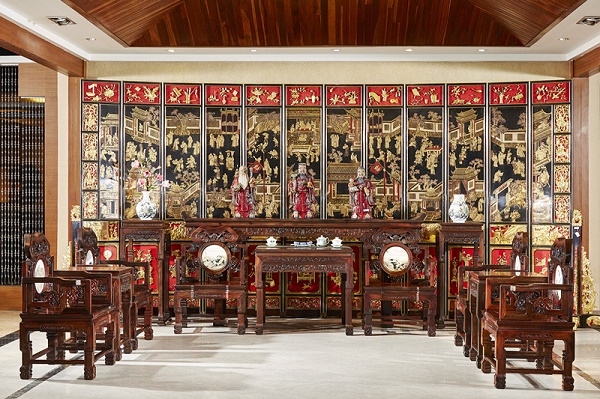 復(fù)刻故宮款家具，鴻運(yùn)堂紅木以精妙工藝鑄就非凡品質(zhì)