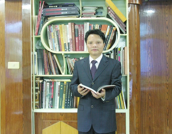林慶財：讓木雕藝術，在黃花梨家具中永存